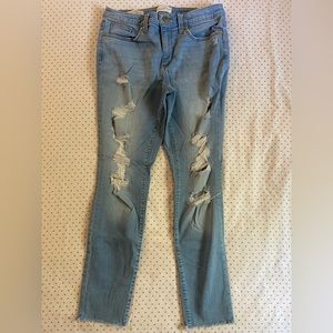 Universal thread size 8 woman’s jeans